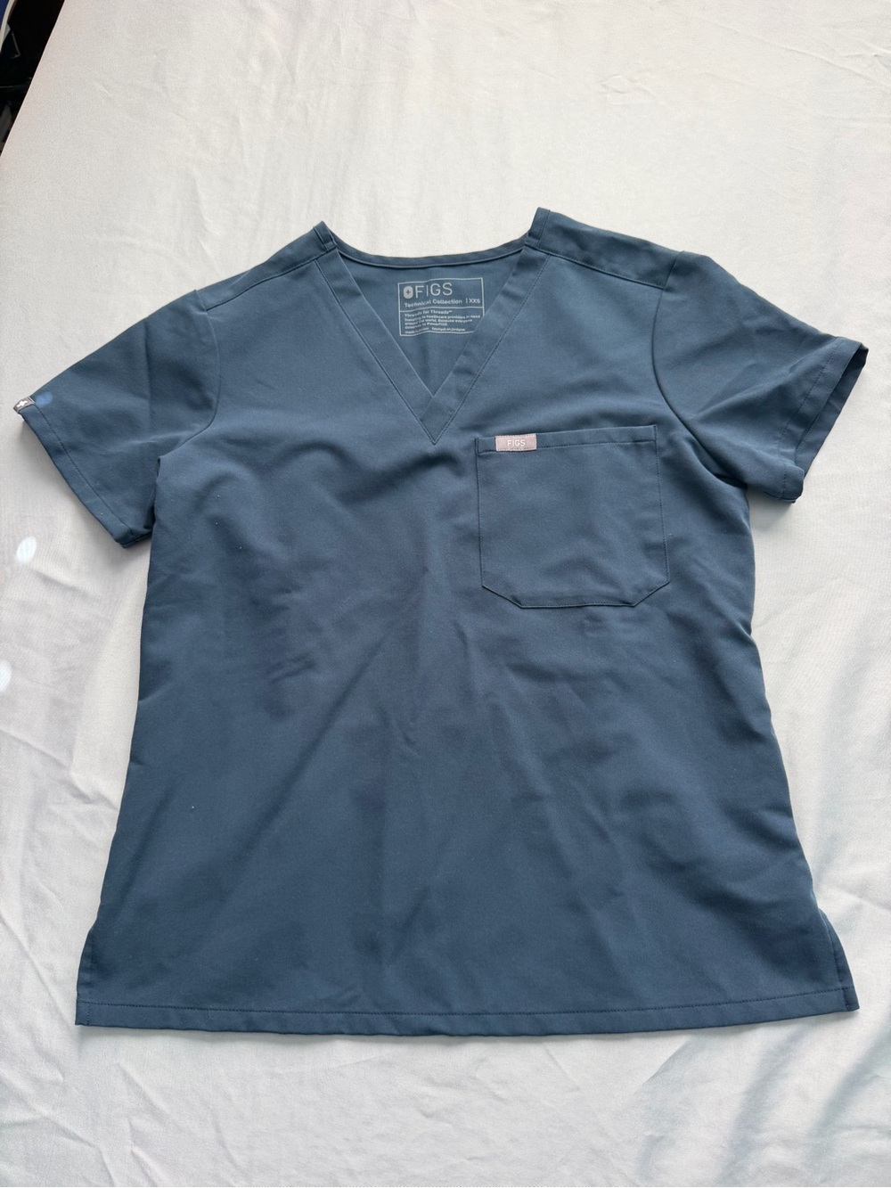 Figs Women's Dark Harbor Catarina V-Neck Short Sleeve Scrub Top